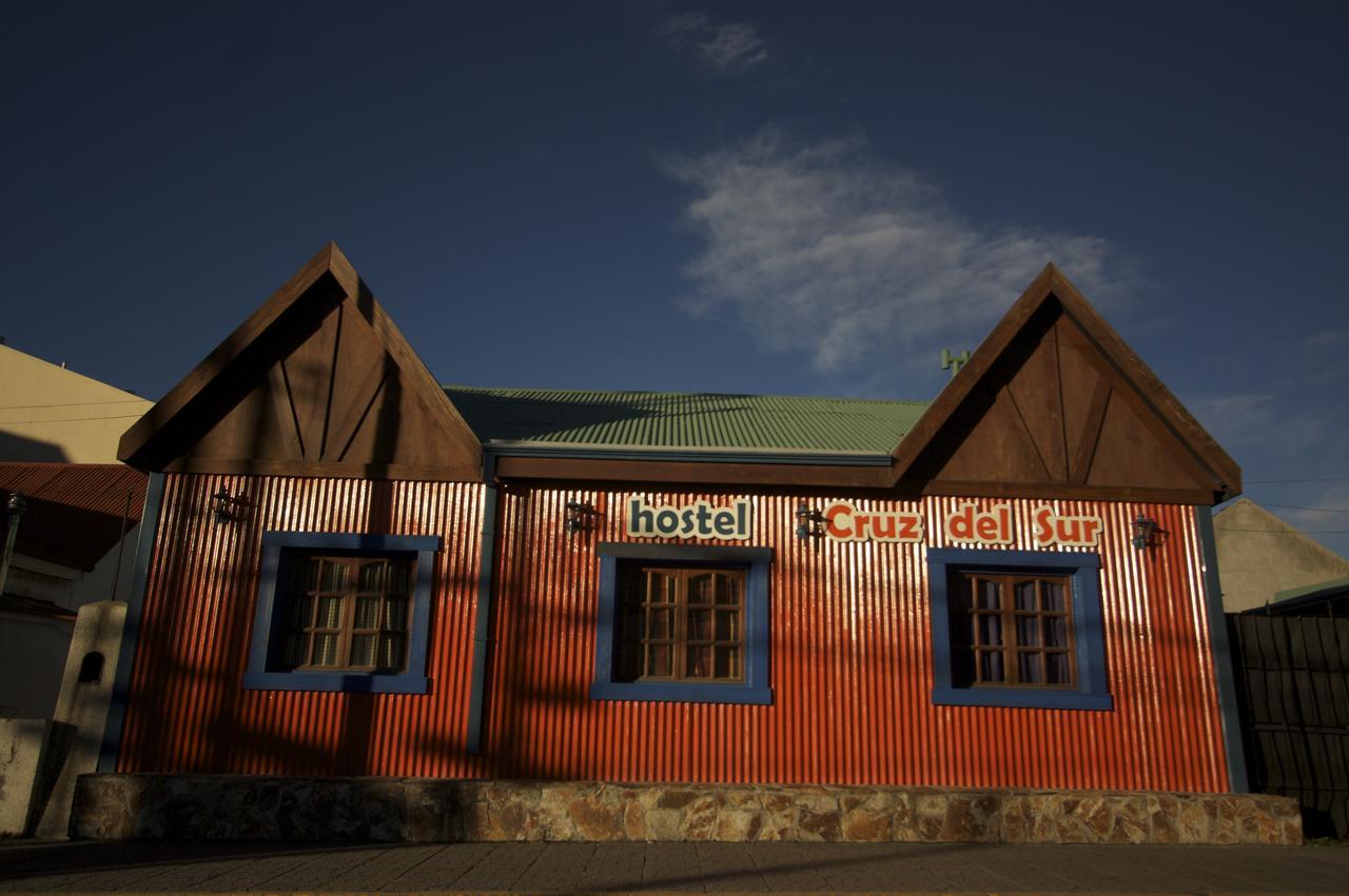 Hostel Cruz Del Sur Ushuaia Exterior photo